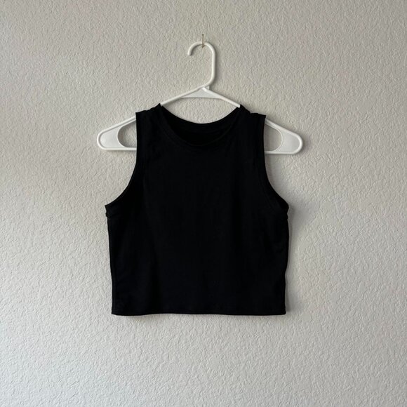 black basic tank🖤 - Picture 1 of 6